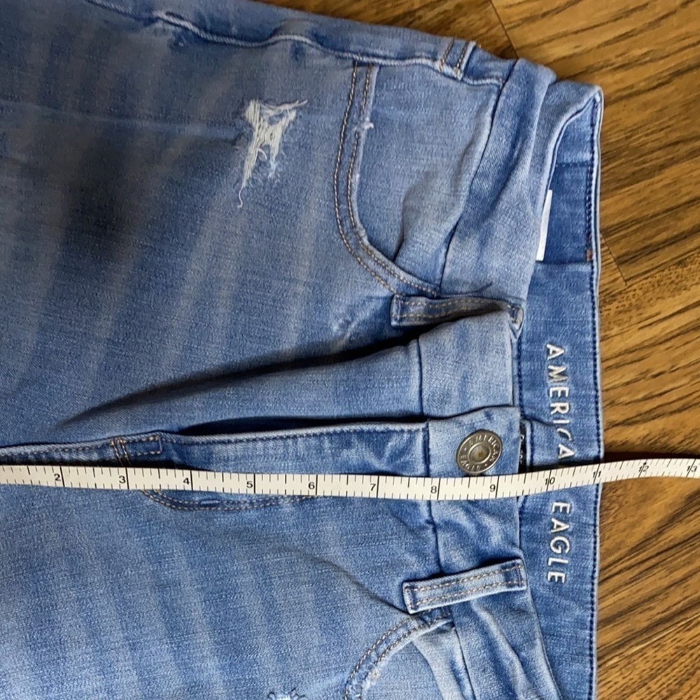 AEO High Rise Destroyed Jeans Size 2 - Picture 9 of 9